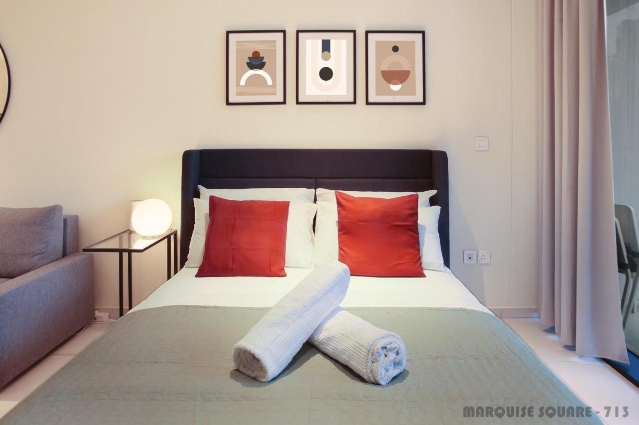 Luxury Studios With Burj Khalifa Or Canal View In Downtown - Marquise Square Tower Dubai Bagian luar foto