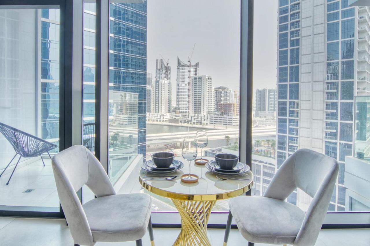 Luxury Studios With Burj Khalifa Or Canal View In Downtown - Marquise Square Tower Dubai Bagian luar foto