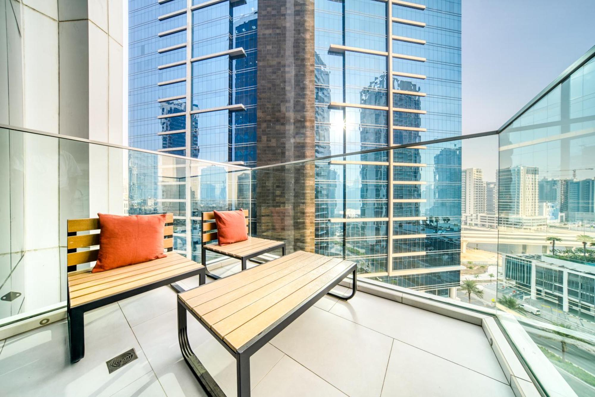 Luxury Studios With Burj Khalifa Or Canal View In Downtown - Marquise Square Tower Dubai Bagian luar foto