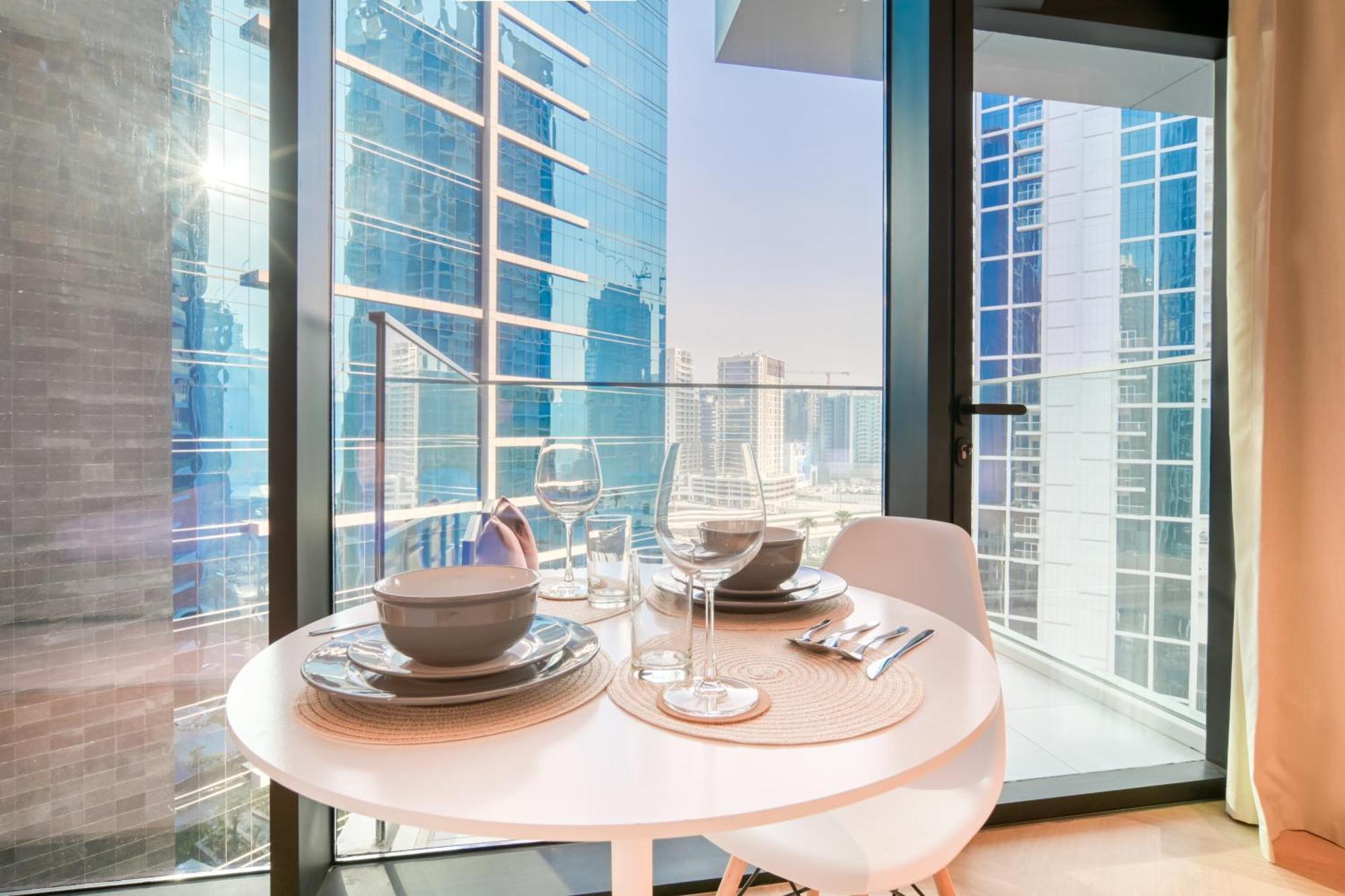 Luxury Studios With Burj Khalifa Or Canal View In Downtown - Marquise Square Tower Dubai Bagian luar foto