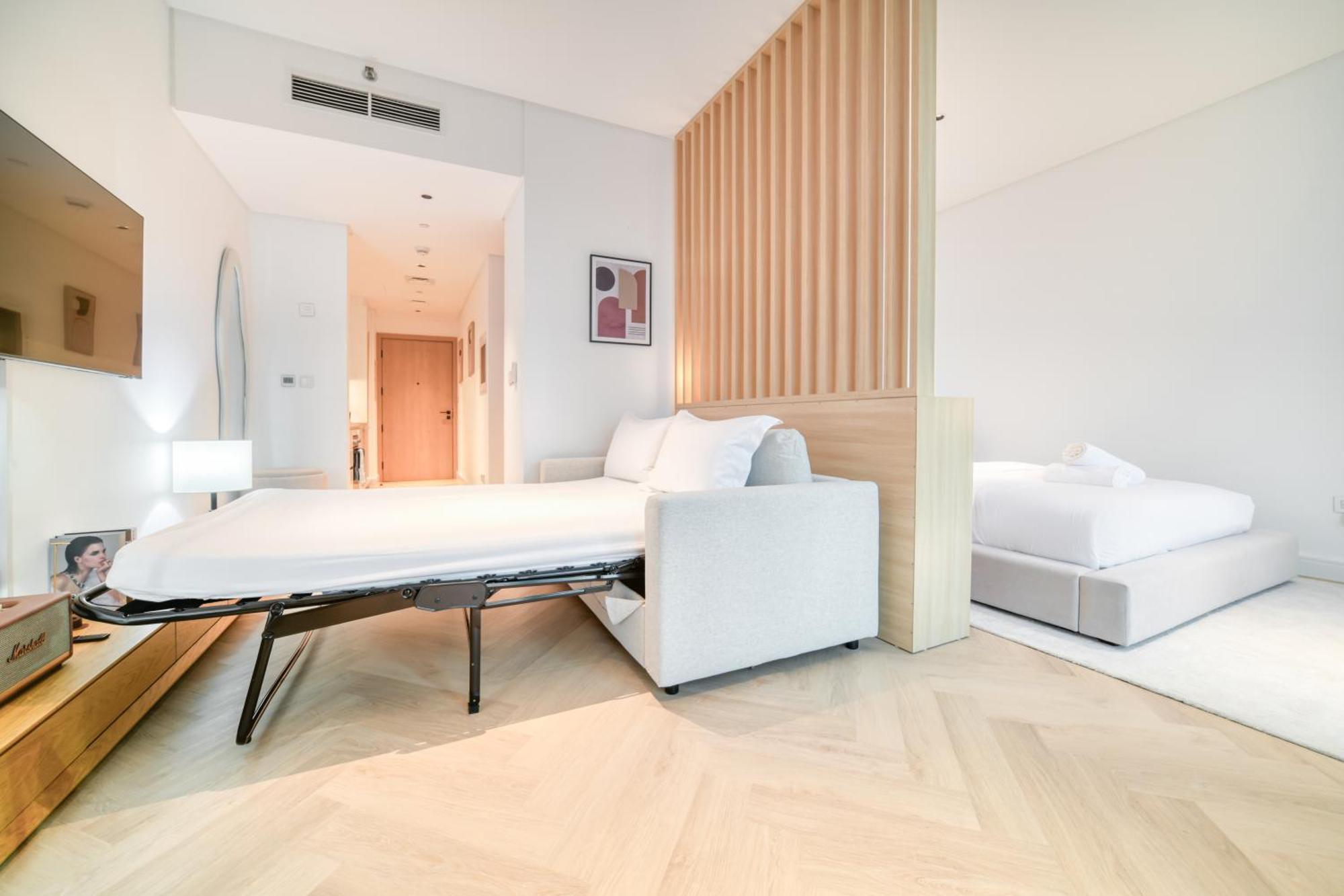 Luxury Studios With Burj Khalifa Or Canal View In Downtown - Marquise Square Tower Dubai Bagian luar foto